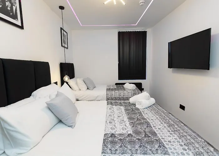 Hamilton Апартаменти