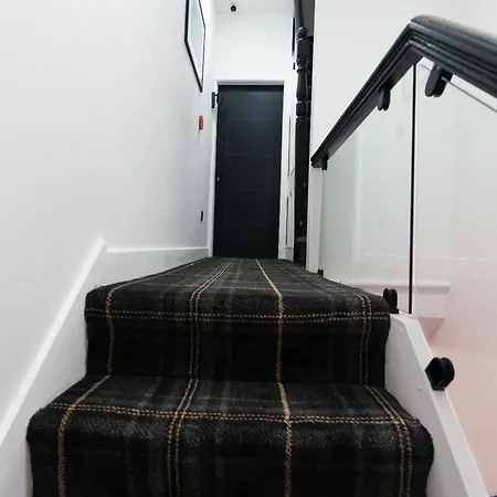 Hamilton * リーズ